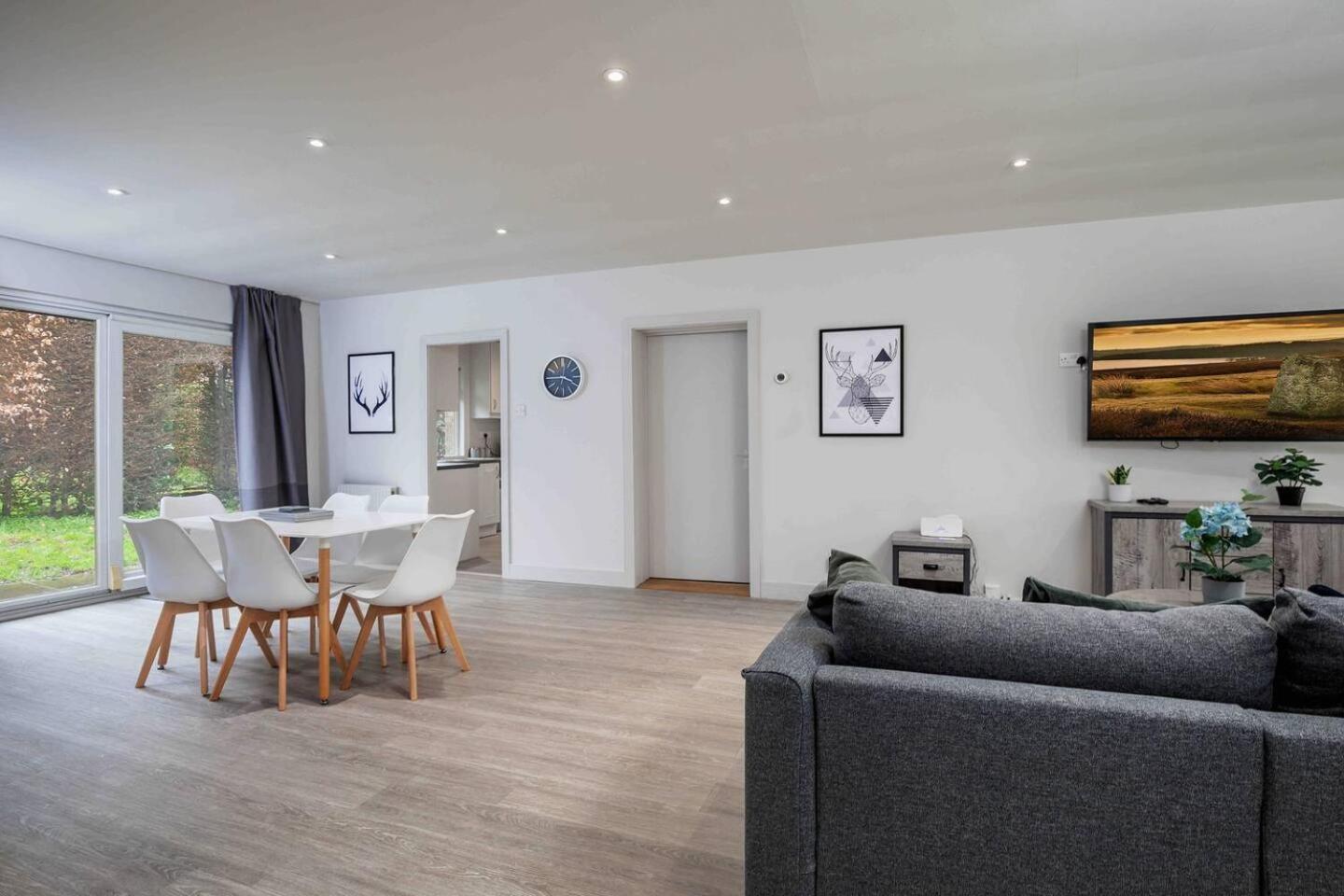 3 Bedroom Bungalow Close To Peak District With Garden シェフィールド エクステリア 写真
