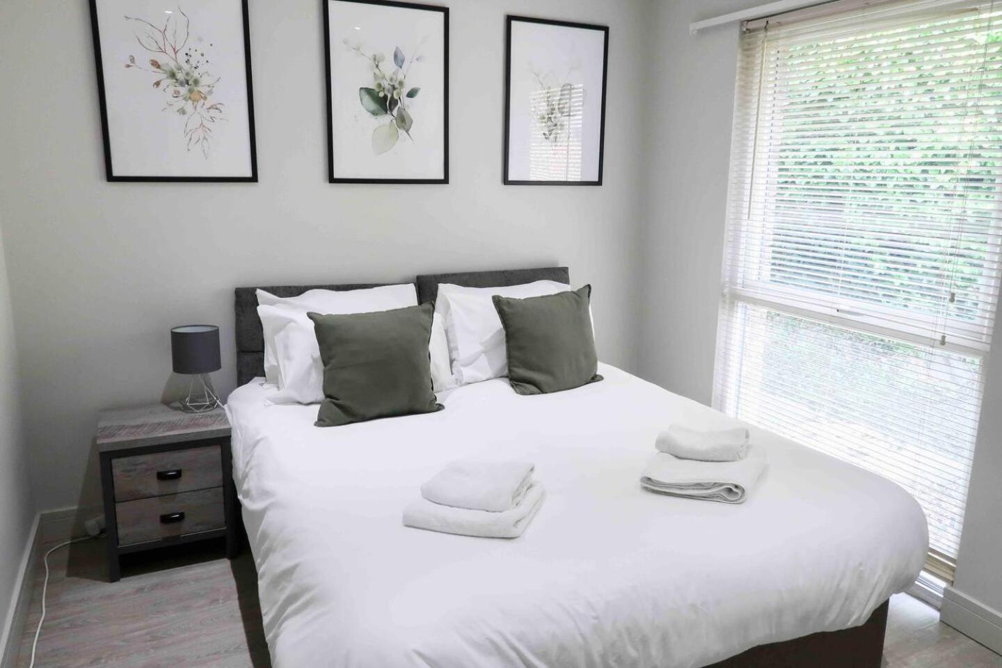 3 Bedroom Bungalow Close To Peak District With Garden シェフィールド エクステリア 写真