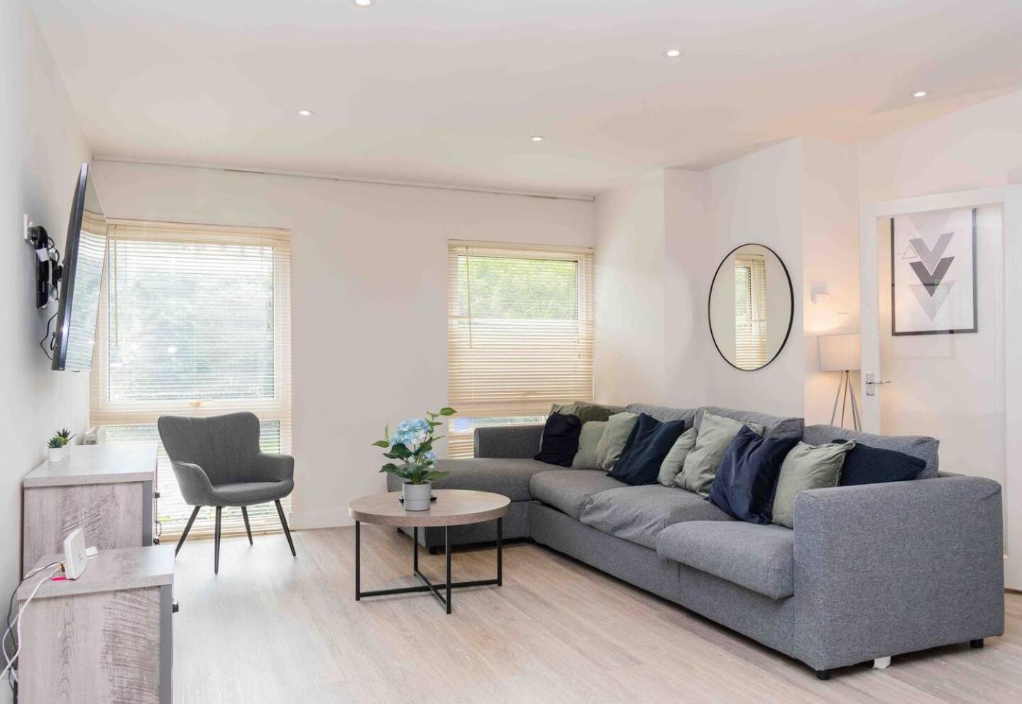 3 Bedroom Bungalow Close To Peak District With Garden シェフィールド エクステリア 写真